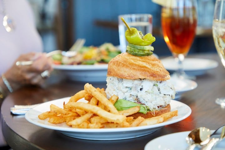 Things To Do Bohicket’s Lounge & Sea View Terrace